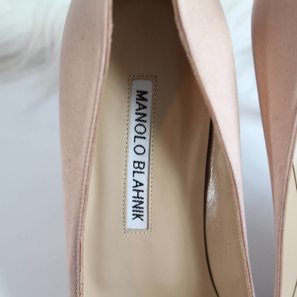 Manolo Blahnik Nude Heels with Embellished Buckle - Picture 9 of 11